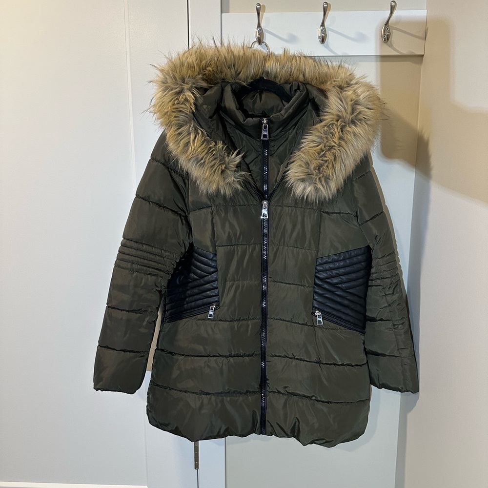Ladies Point Zero Olive Jacket with Black Accents